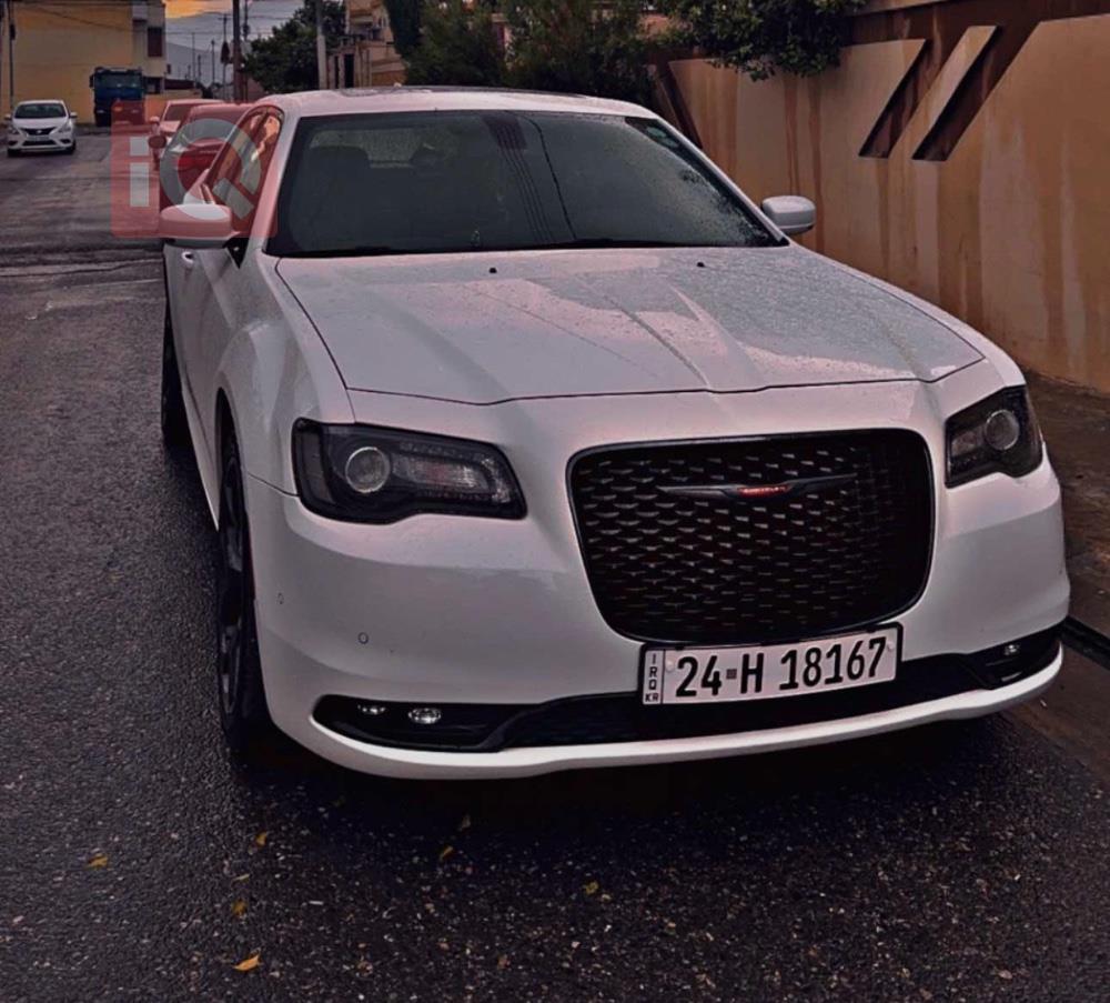 كرايسلر 300